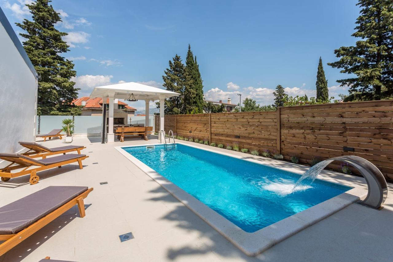 Villa Bila Vila Split - Where Life Meets Luxury & Nature Bagian luar foto